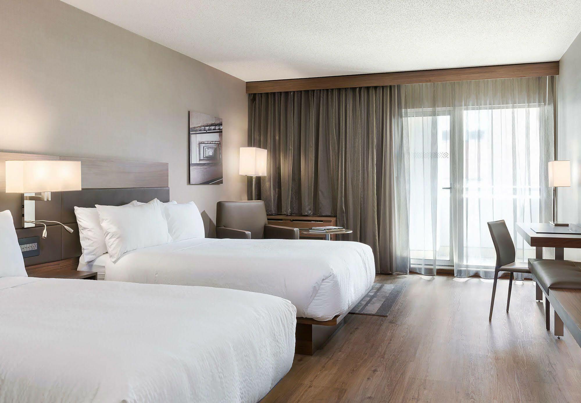 Ac Hotel By Marriott Boston Downtown Экстерьер фото
